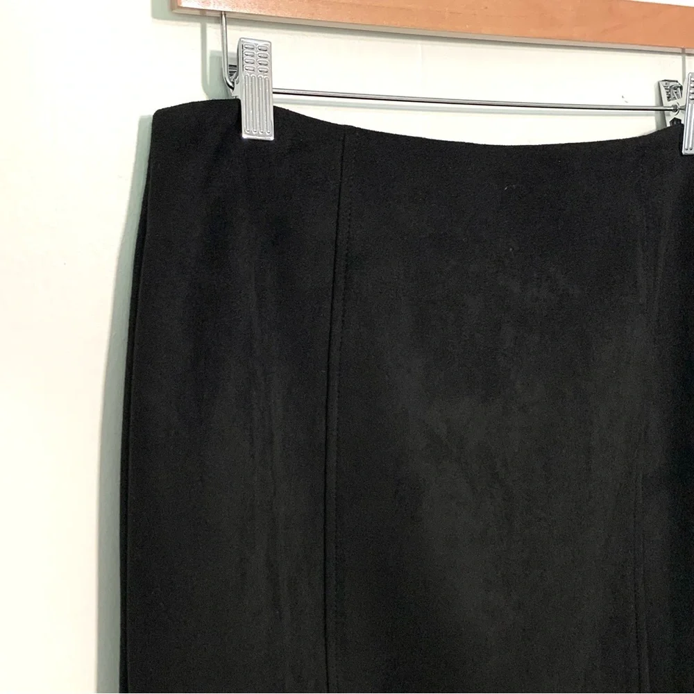 Kasper Black Micro Suede Pencil Skirt Size 8 Chic Polished Classic Basics